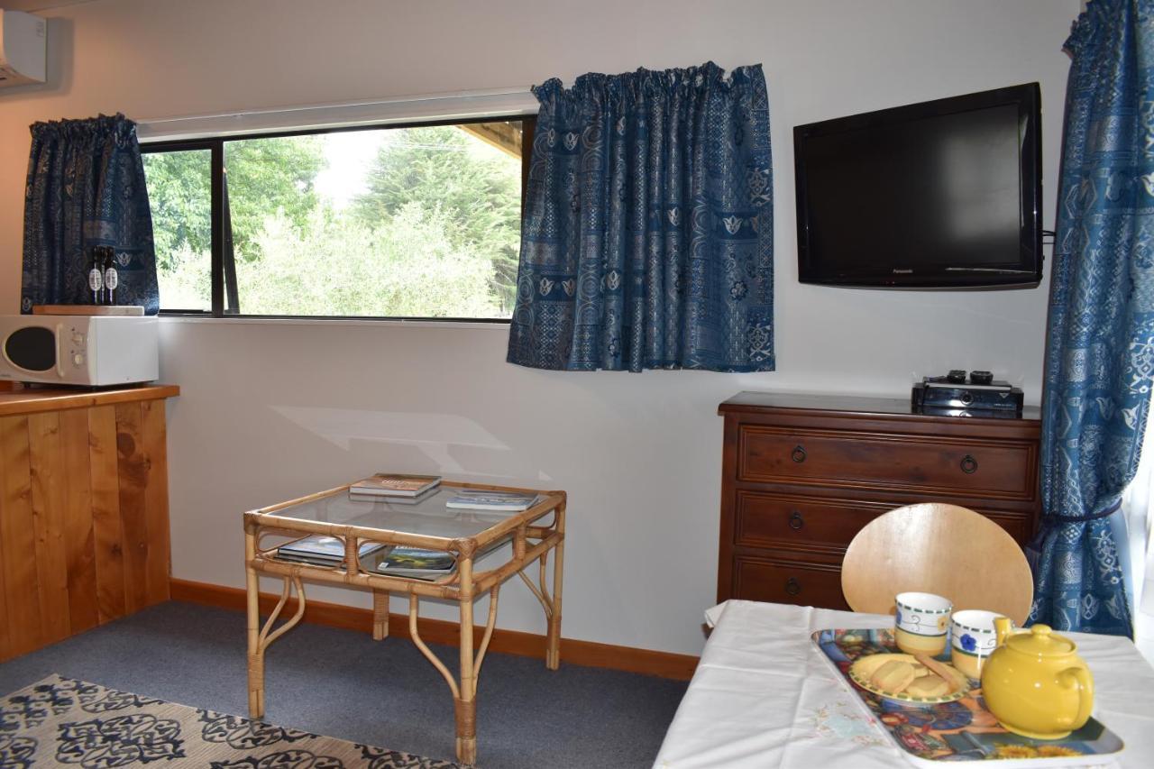 Olivista Bed & Breakfast Masterton Exterior foto